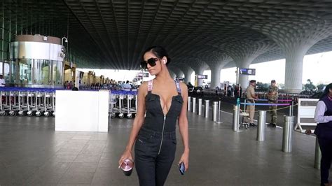 poonam pandey hot pic|Fashion Friday: Poonam Pandey flaunts her curves in。